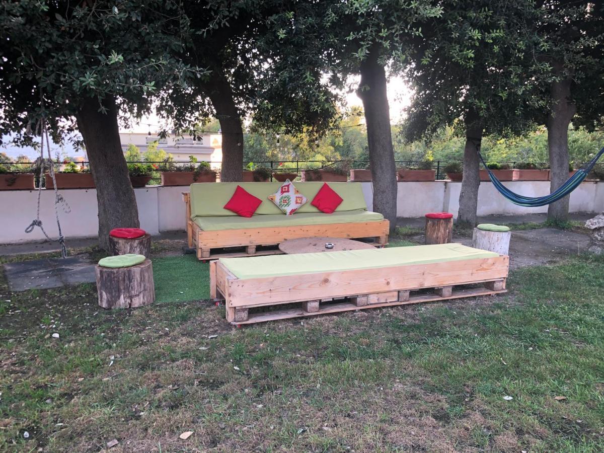 Villa Kamyhouse Una Tranquilla Struttura Nel Verde à Naples Extérieur photo