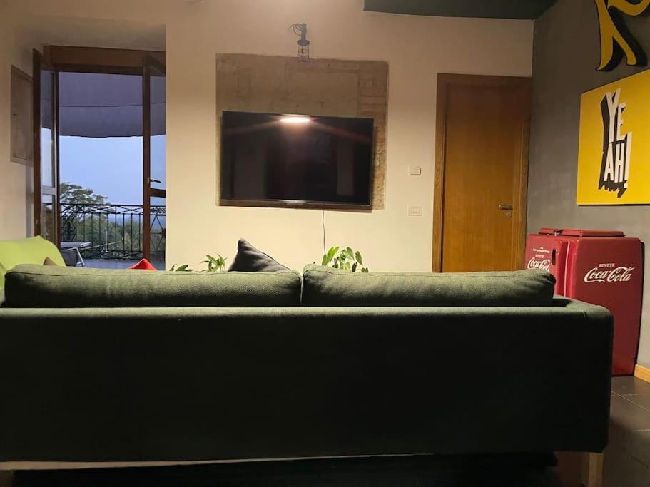 Villa Kamyhouse Una Tranquilla Struttura Nel Verde à Naples Extérieur photo