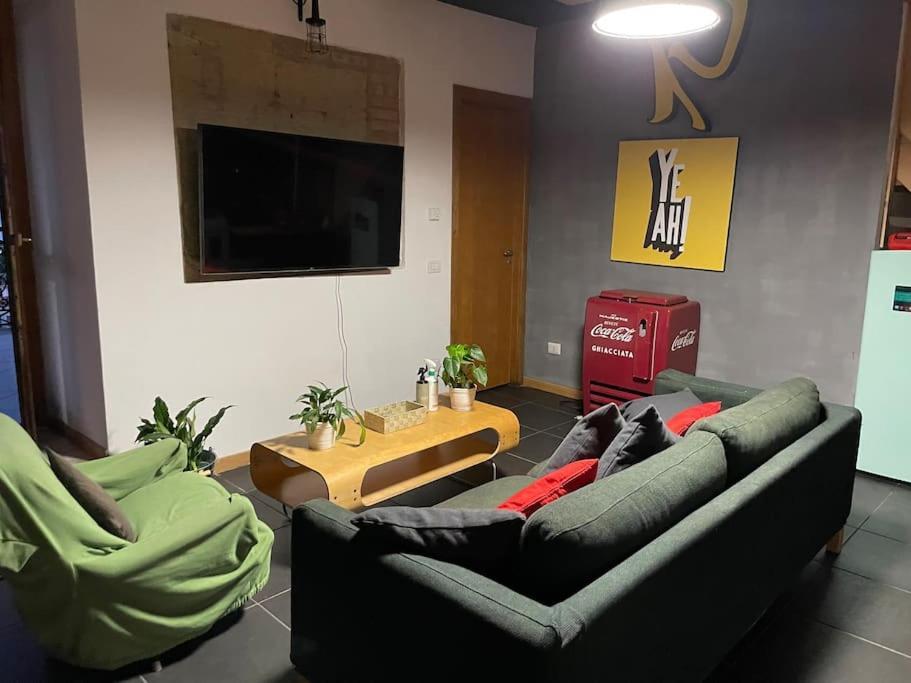 Villa Kamyhouse Una Tranquilla Struttura Nel Verde à Naples Extérieur photo