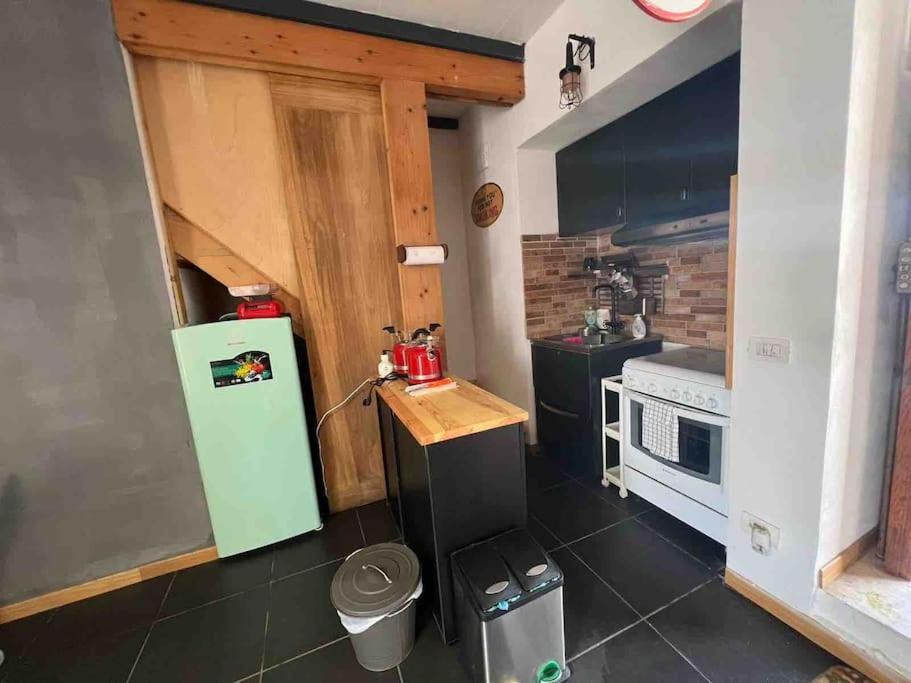 Villa Kamyhouse Una Tranquilla Struttura Nel Verde à Naples Extérieur photo